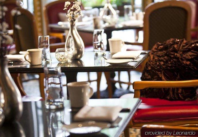 The Lindy Renaissance Charleston Hotel Restaurant photo
