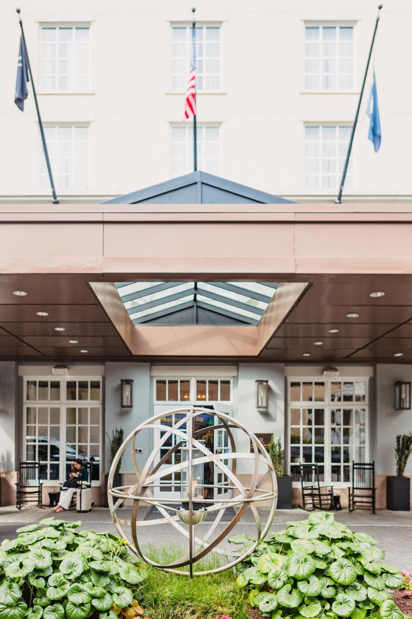The Lindy Renaissance Charleston Hotel Exterior photo