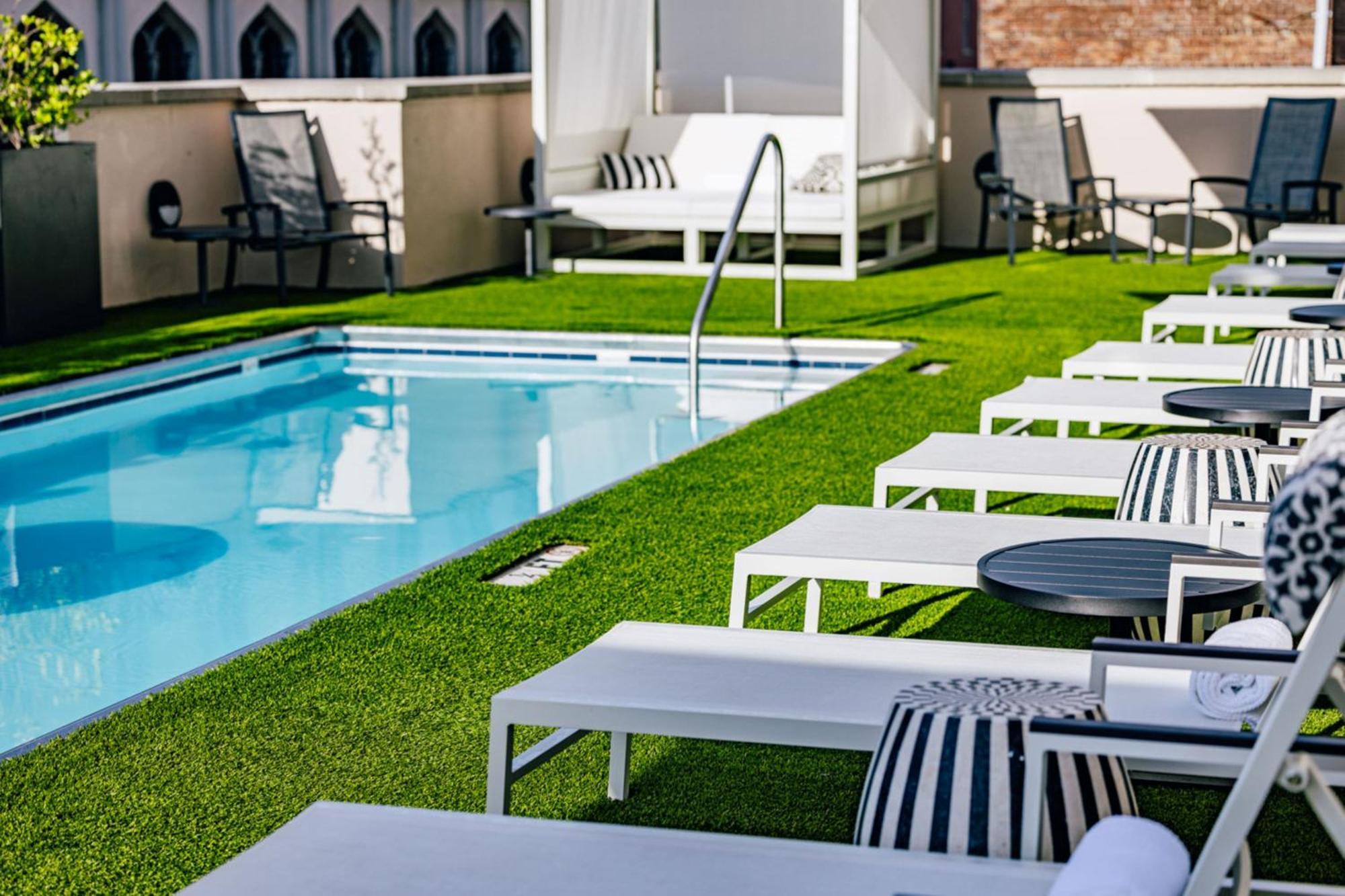 The Lindy Renaissance Charleston Hotel Exterior photo