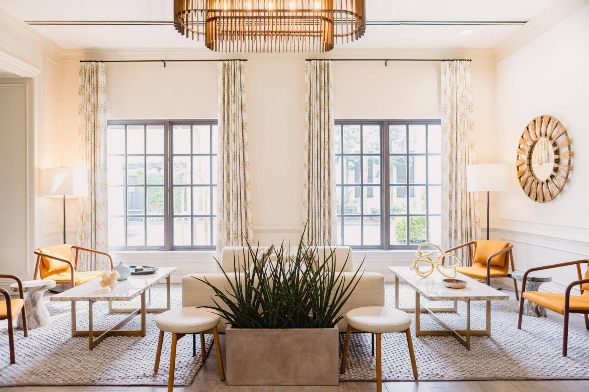 The Lindy Renaissance Charleston Hotel Exterior photo