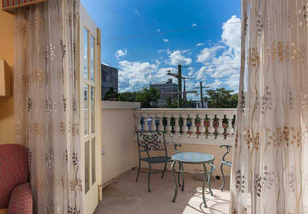 The Lindy Renaissance Charleston Hotel Exterior photo
