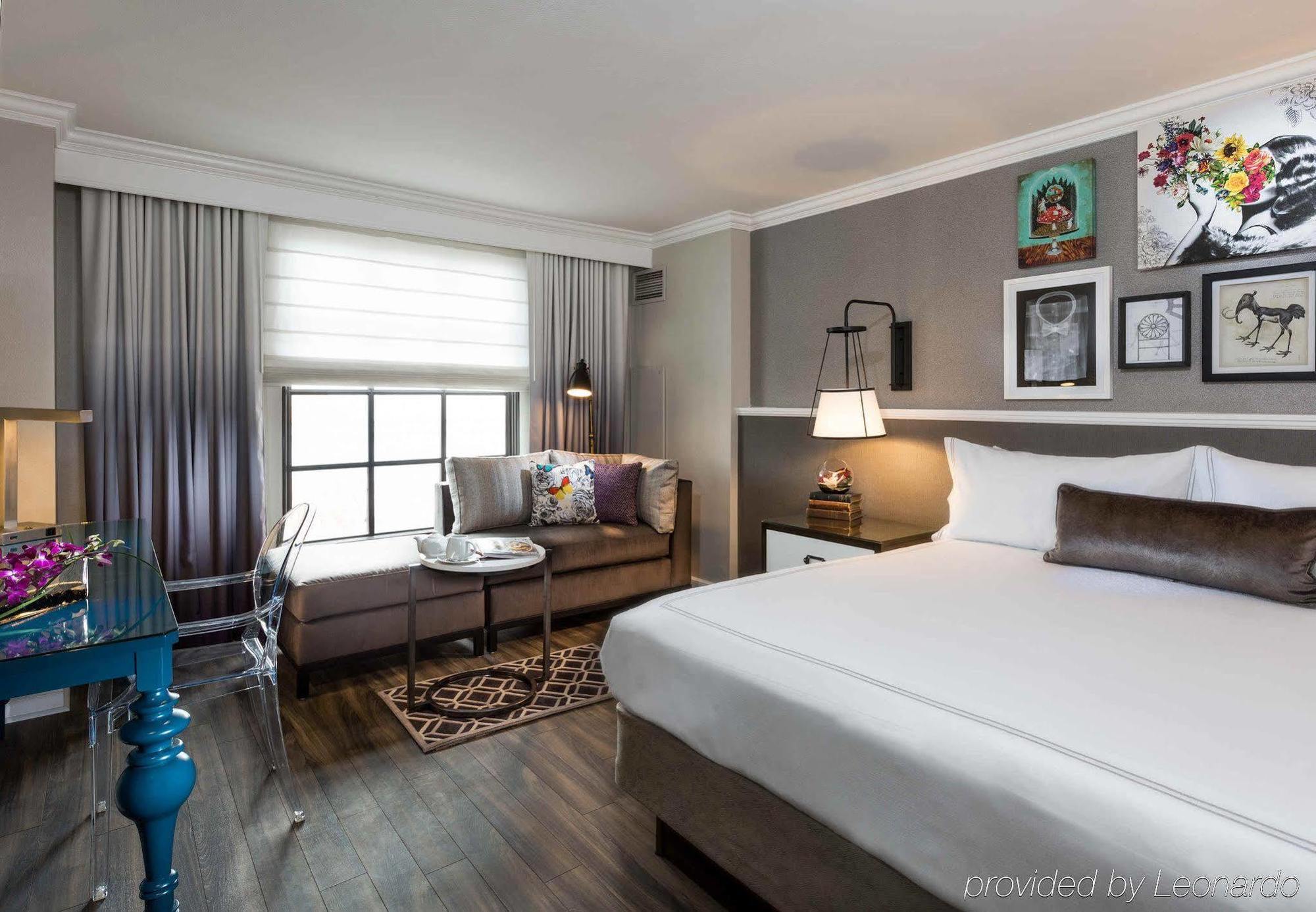 The Lindy Renaissance Charleston Hotel Exterior photo