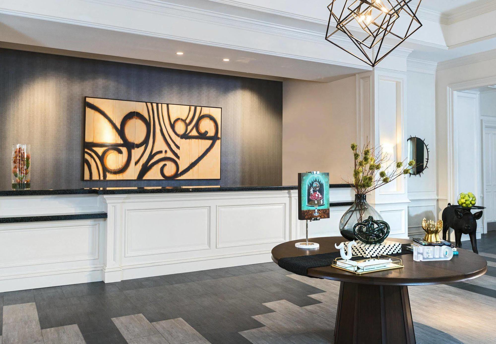 The Lindy Renaissance Charleston Hotel Exterior photo